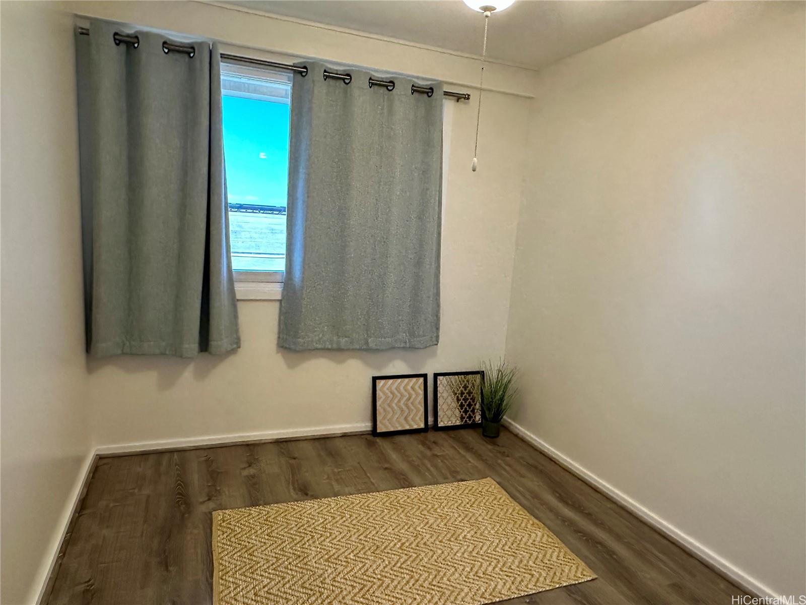 Photo 9 of 20