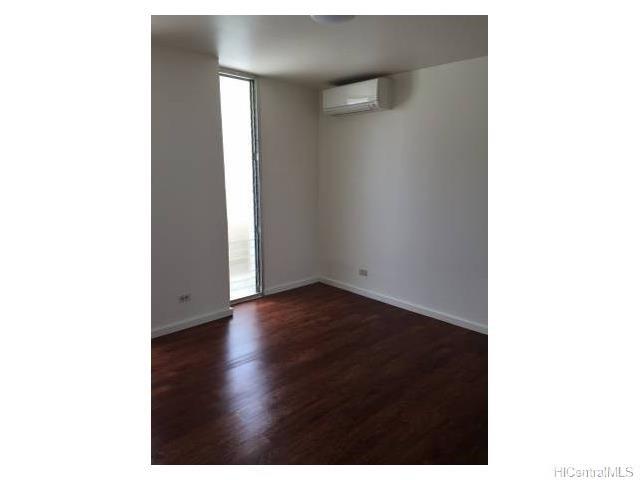 Photo 10 of 22