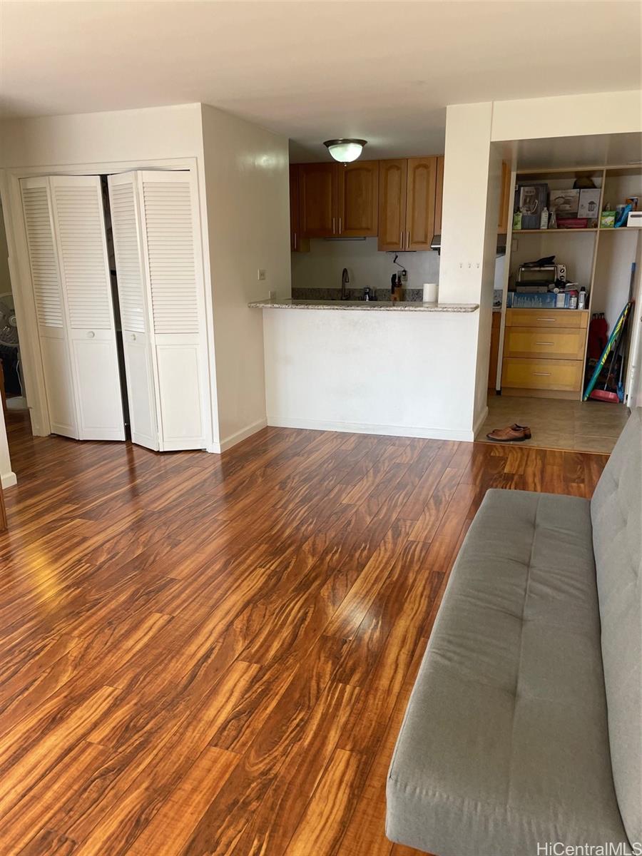 Photo 5 of 22