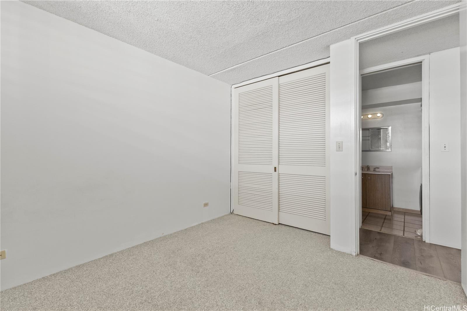 Photo 12 of 25