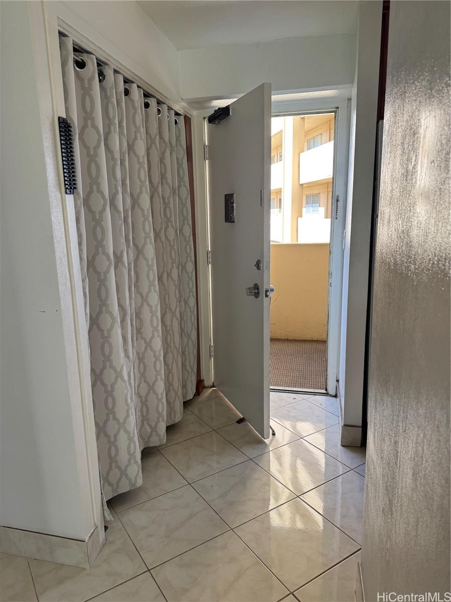 Photo 19 of 25