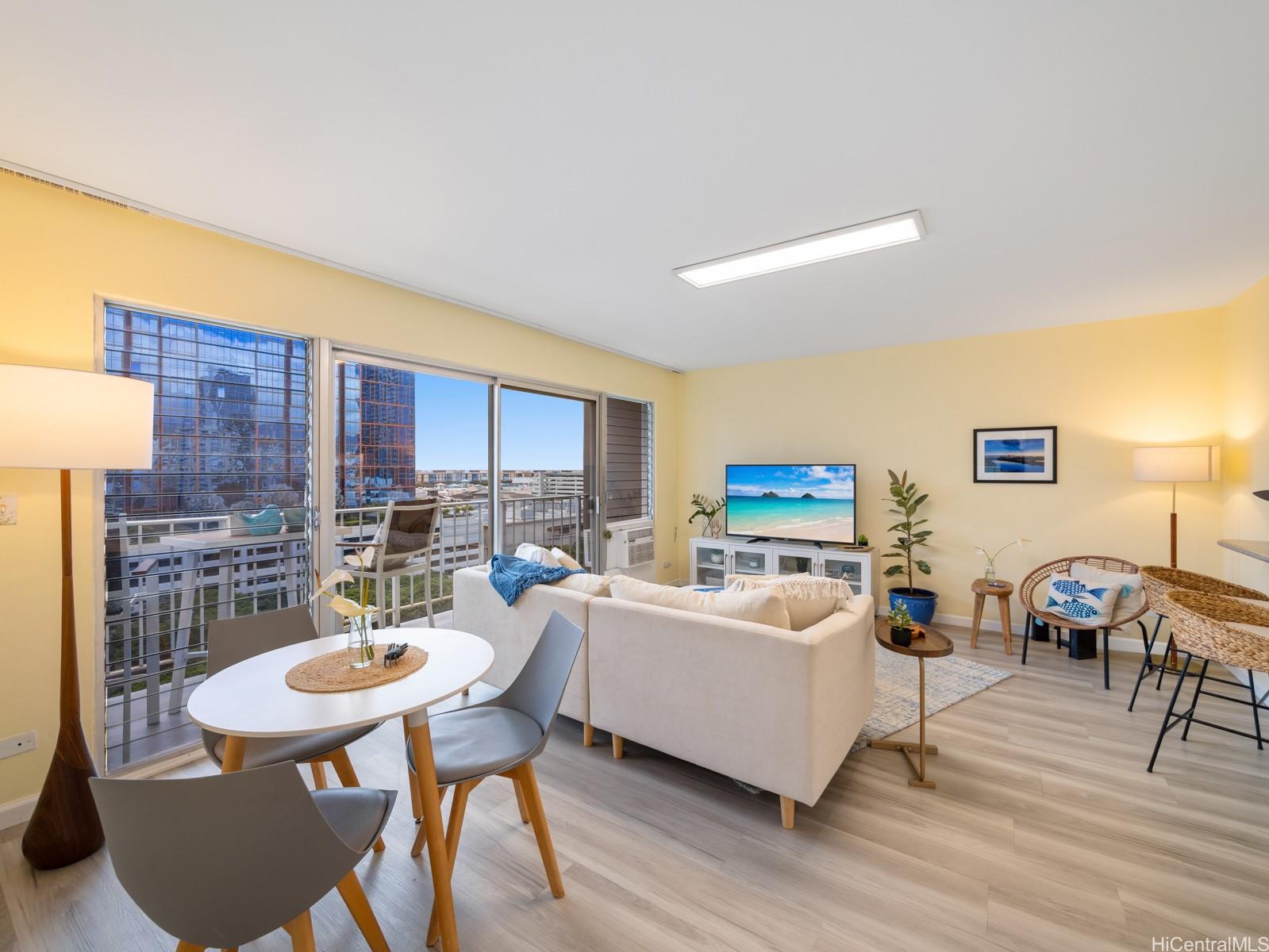 731 Amana Street 1503