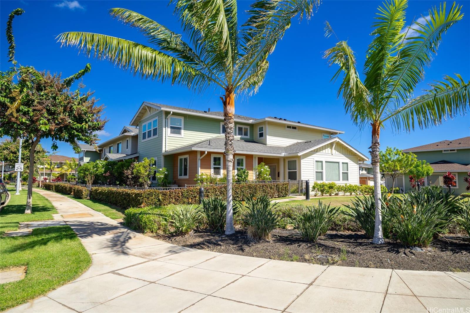 550 Kamaaha Avenue 806