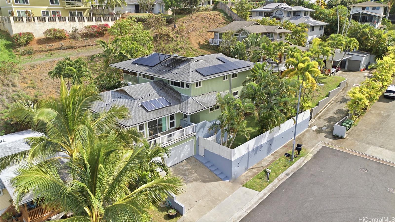 1386 Nanialii Street