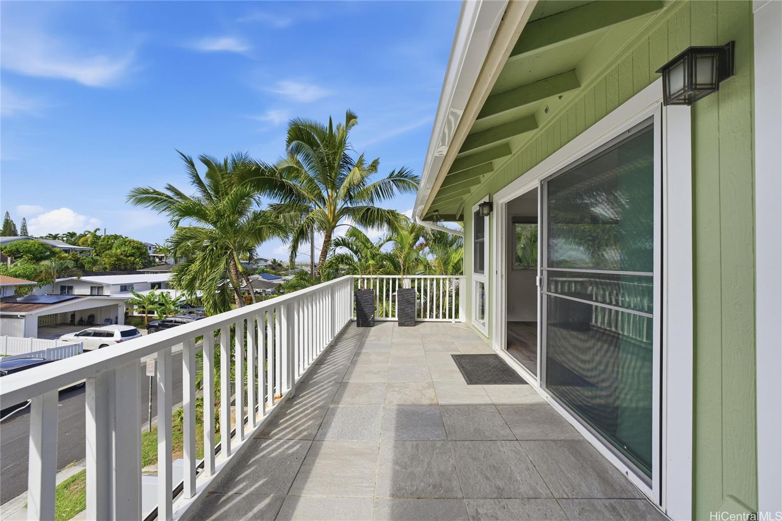 1386 Nanialii Street
