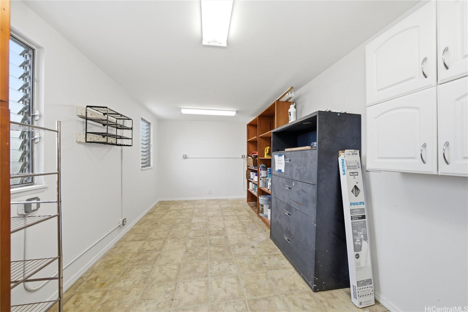 1386 Nanialii Street