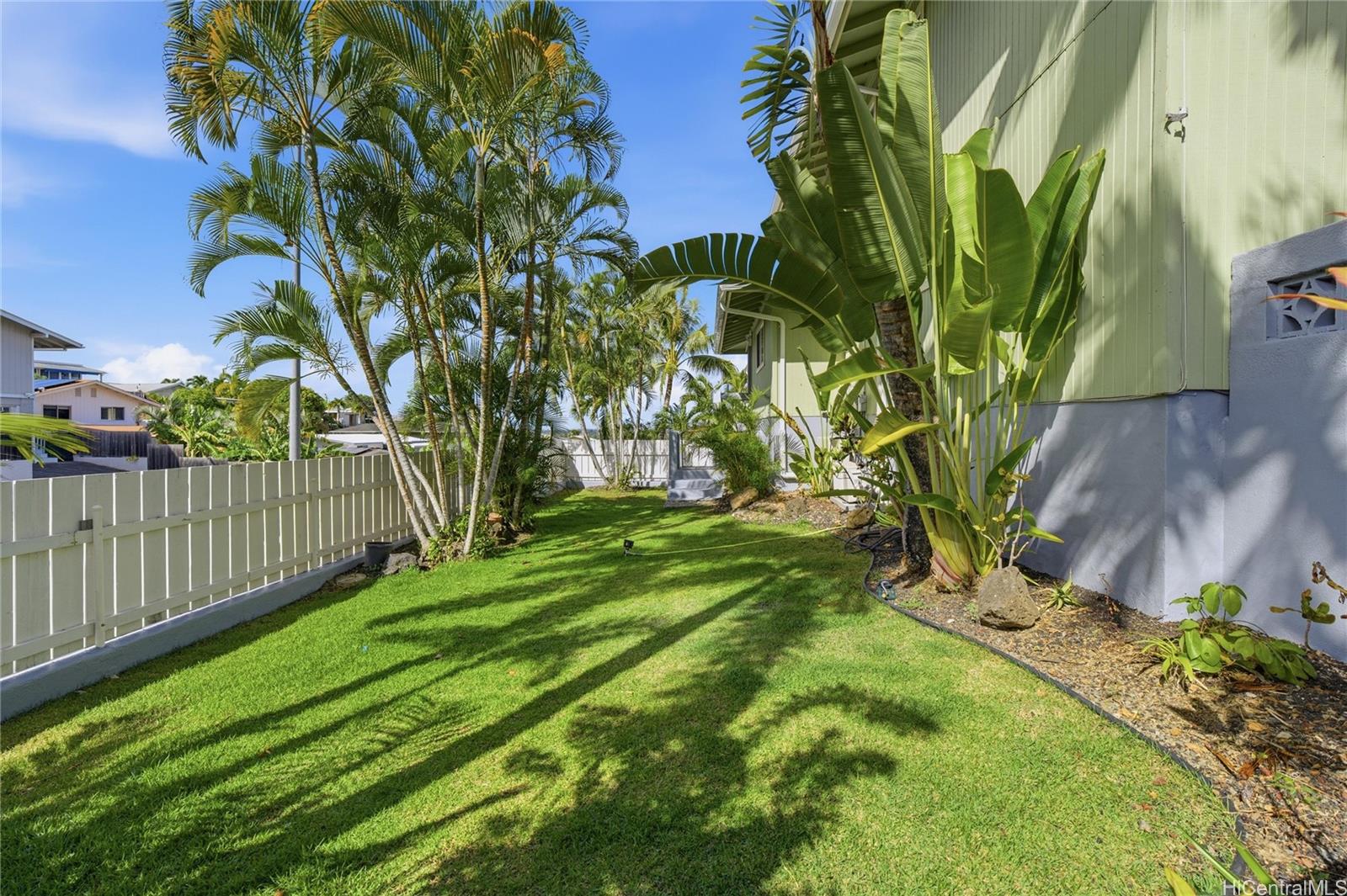 1386 Nanialii Street