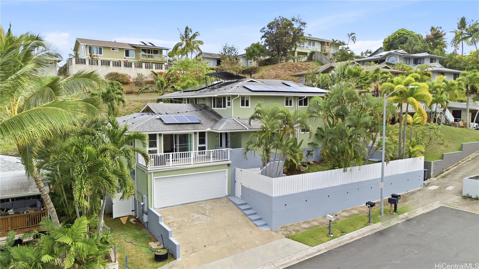 1386 Nanialii Street