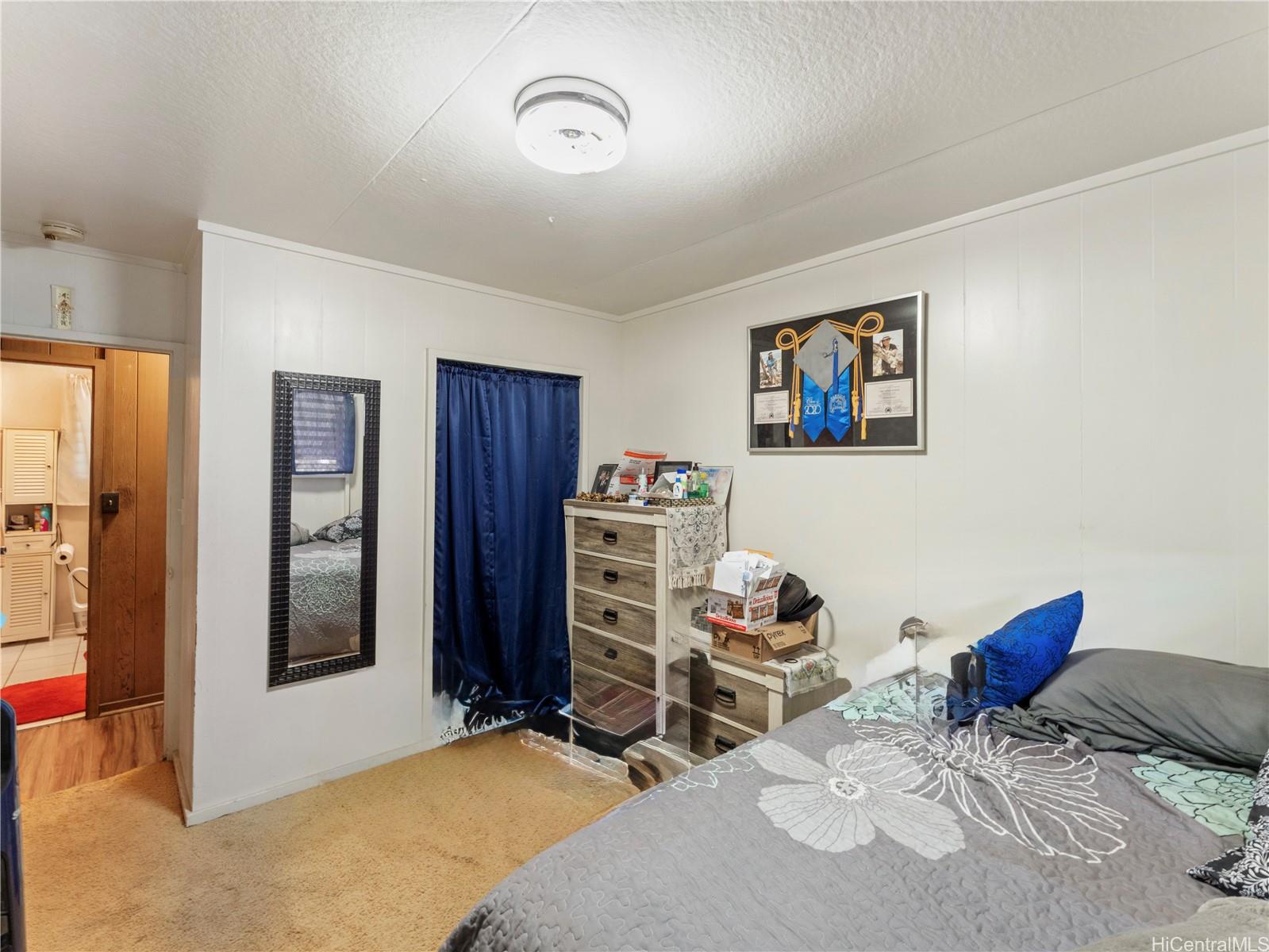 Photo 17 of 25
