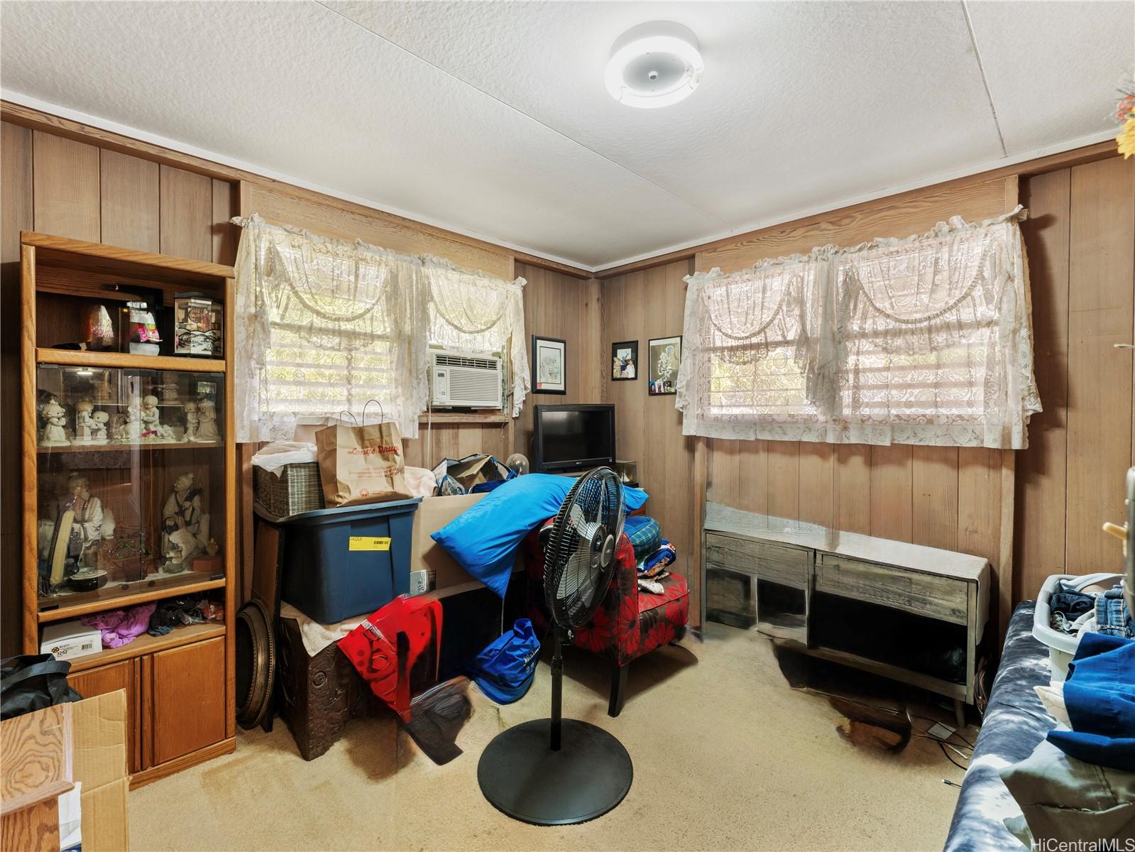 Photo 4 of 25