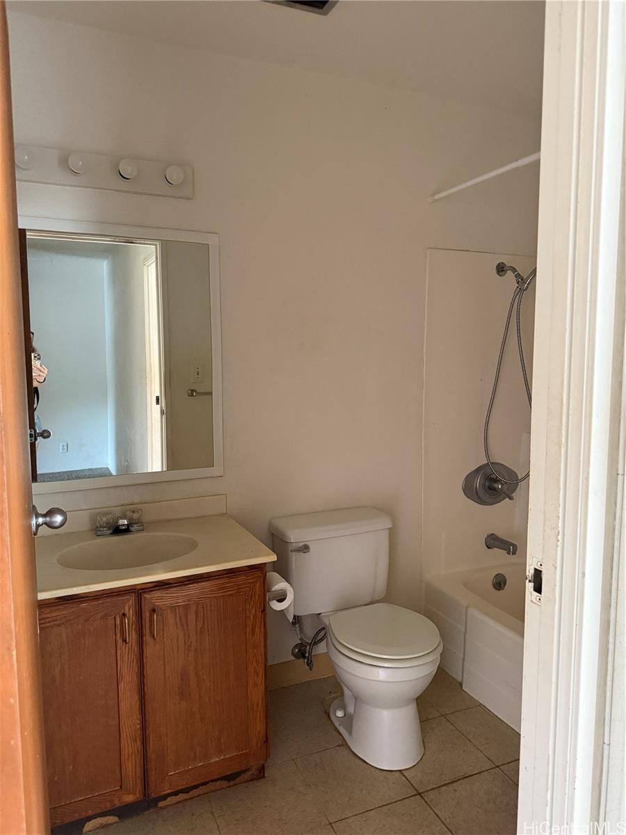 46-78 Emepela Place  Unit K104
