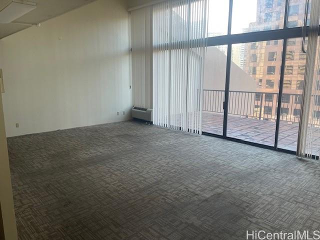 1088 Bishop Street 1213