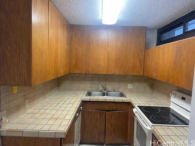 Photo 8 of 22
