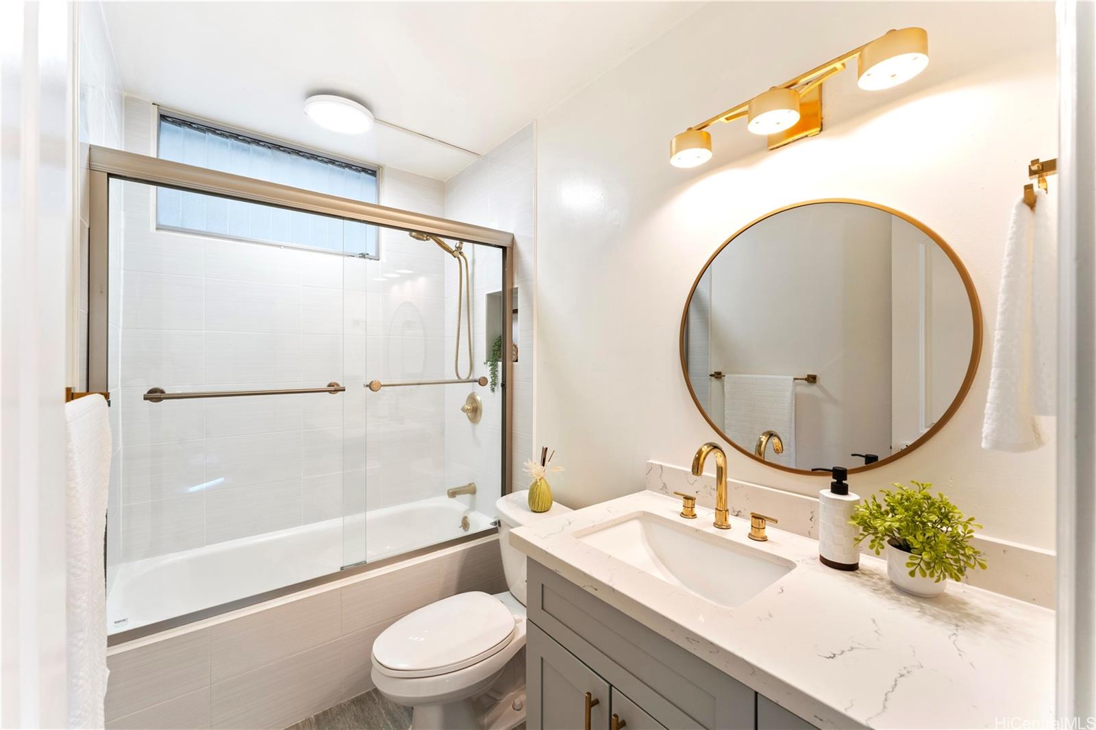 95-2031 Waikalani Place  Unit D401
