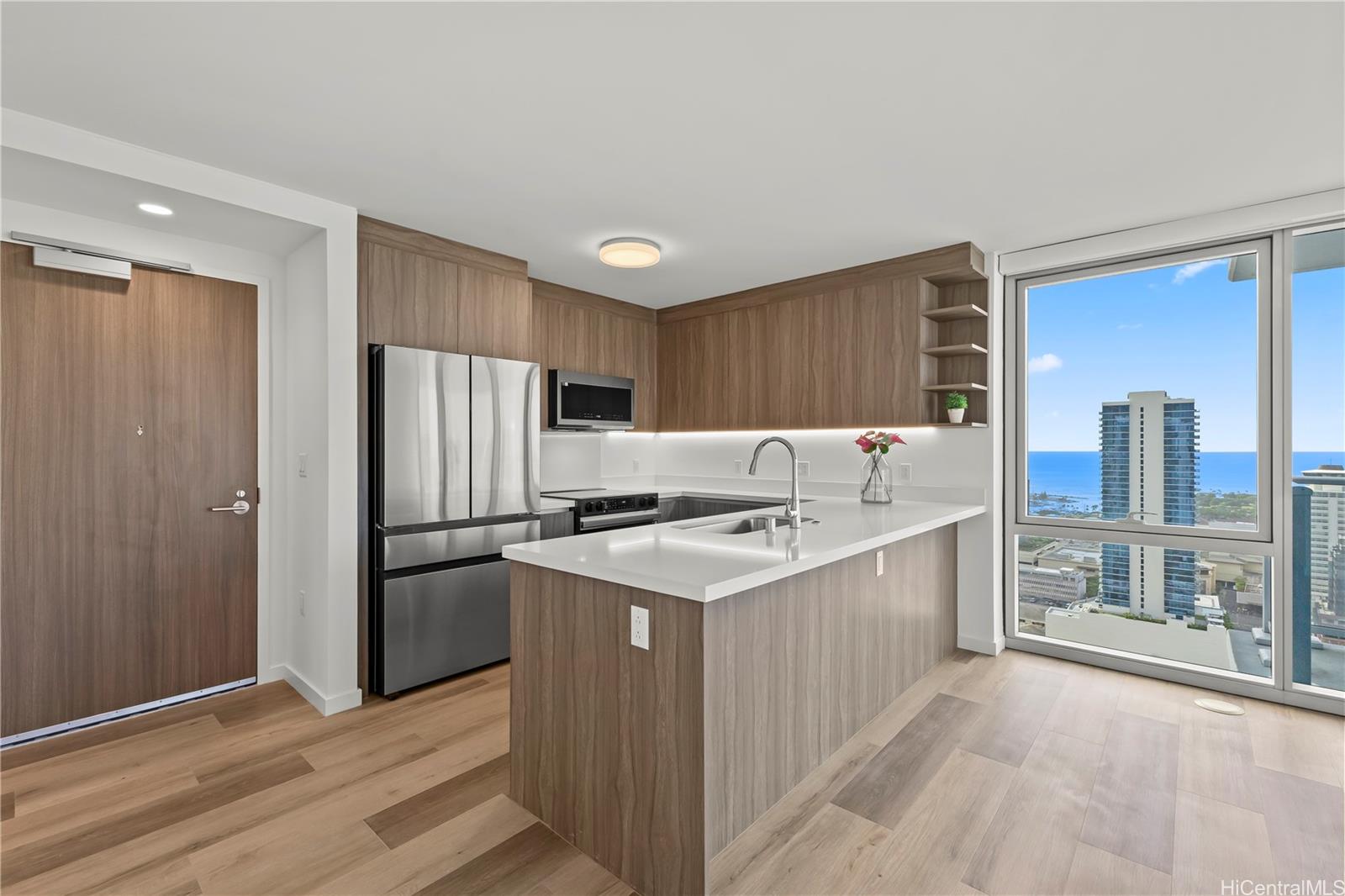 1515 Liona Street  Unit 3700