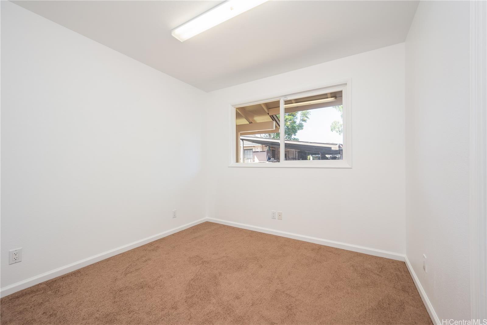 Photo 19 of 25