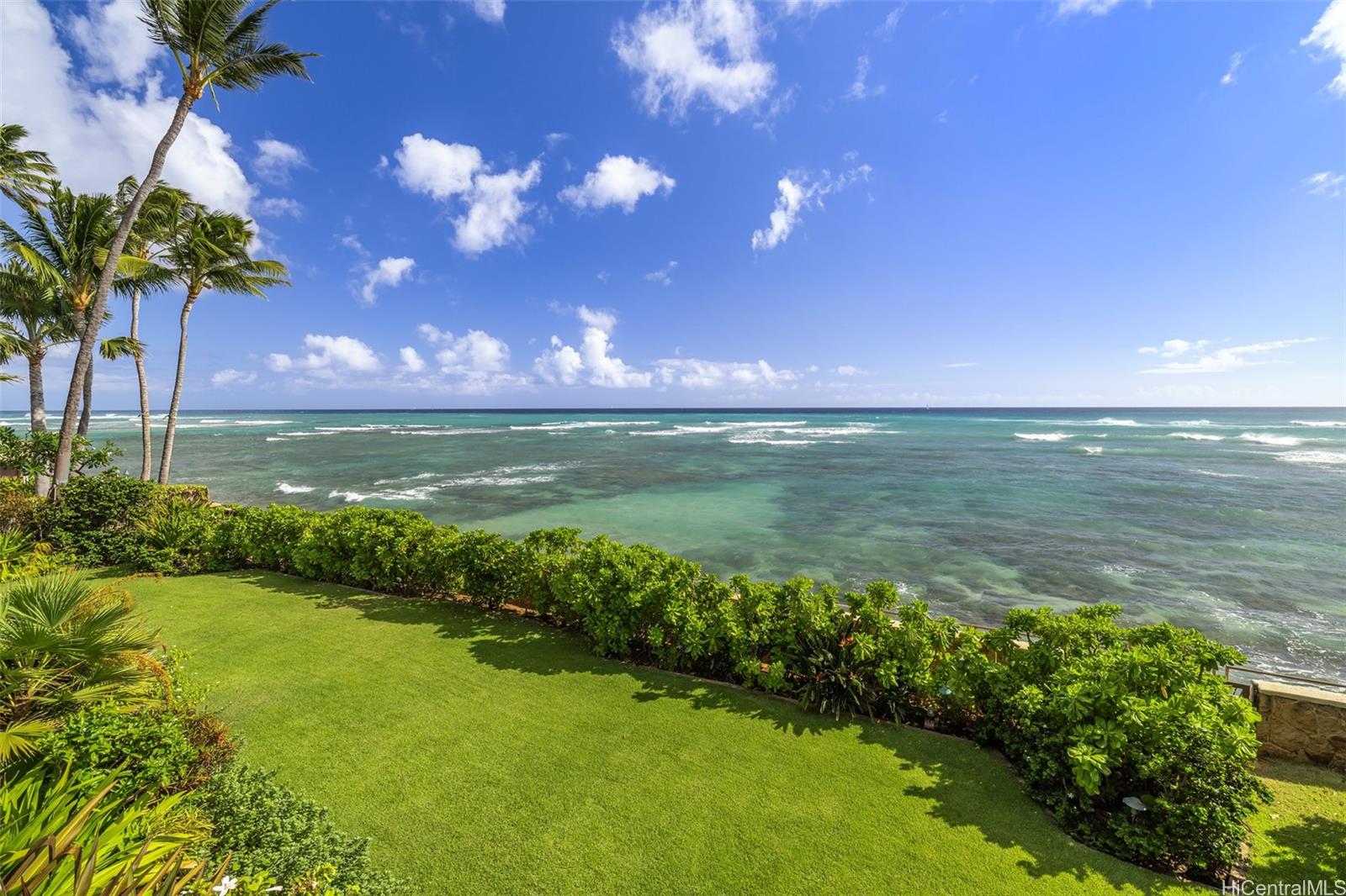 3165 Diamond Head Road  Unit 4