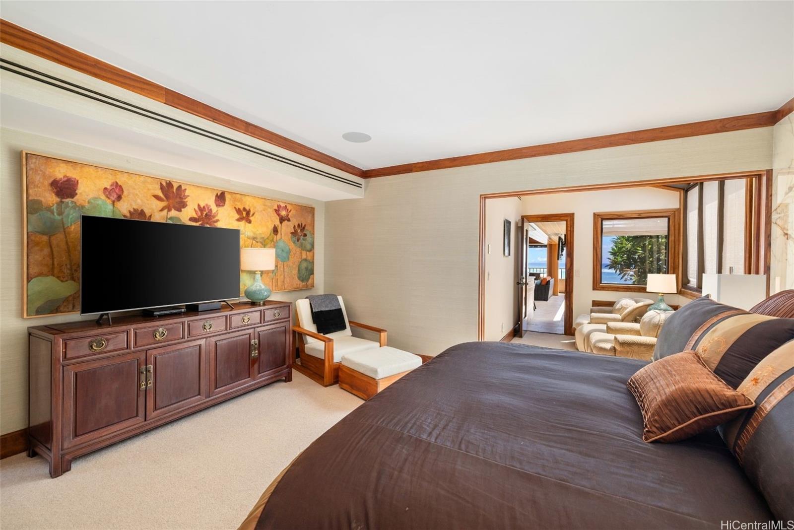 3165 Diamond Head Road  Unit 4