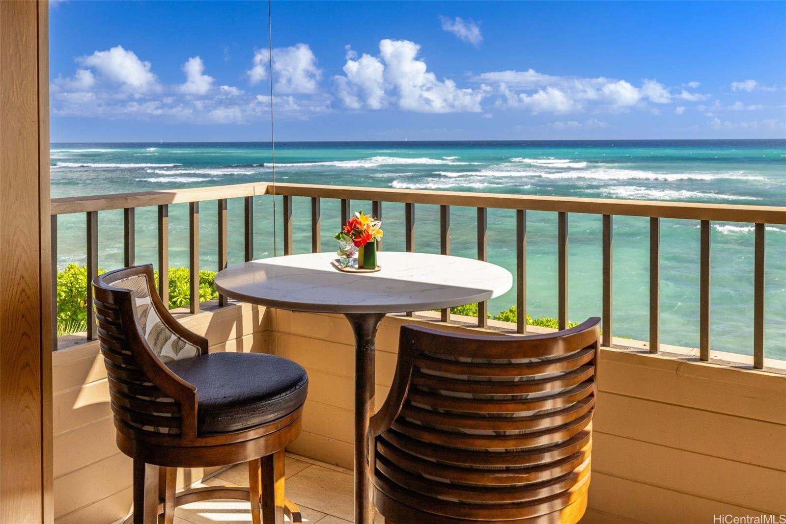 3165 Diamond Head Road  Unit 4