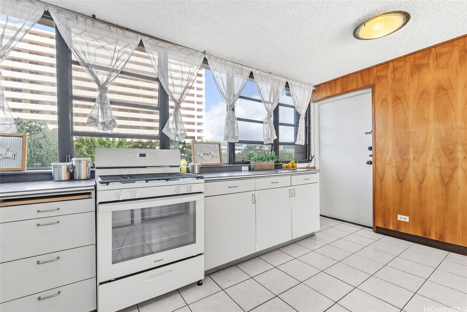2929 Ala Ilima Street  Unit 202