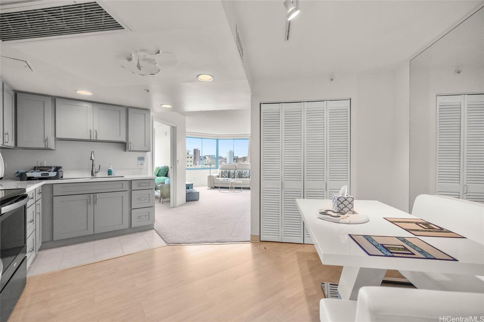 1314 Kalakaua Avenue  Unit 912