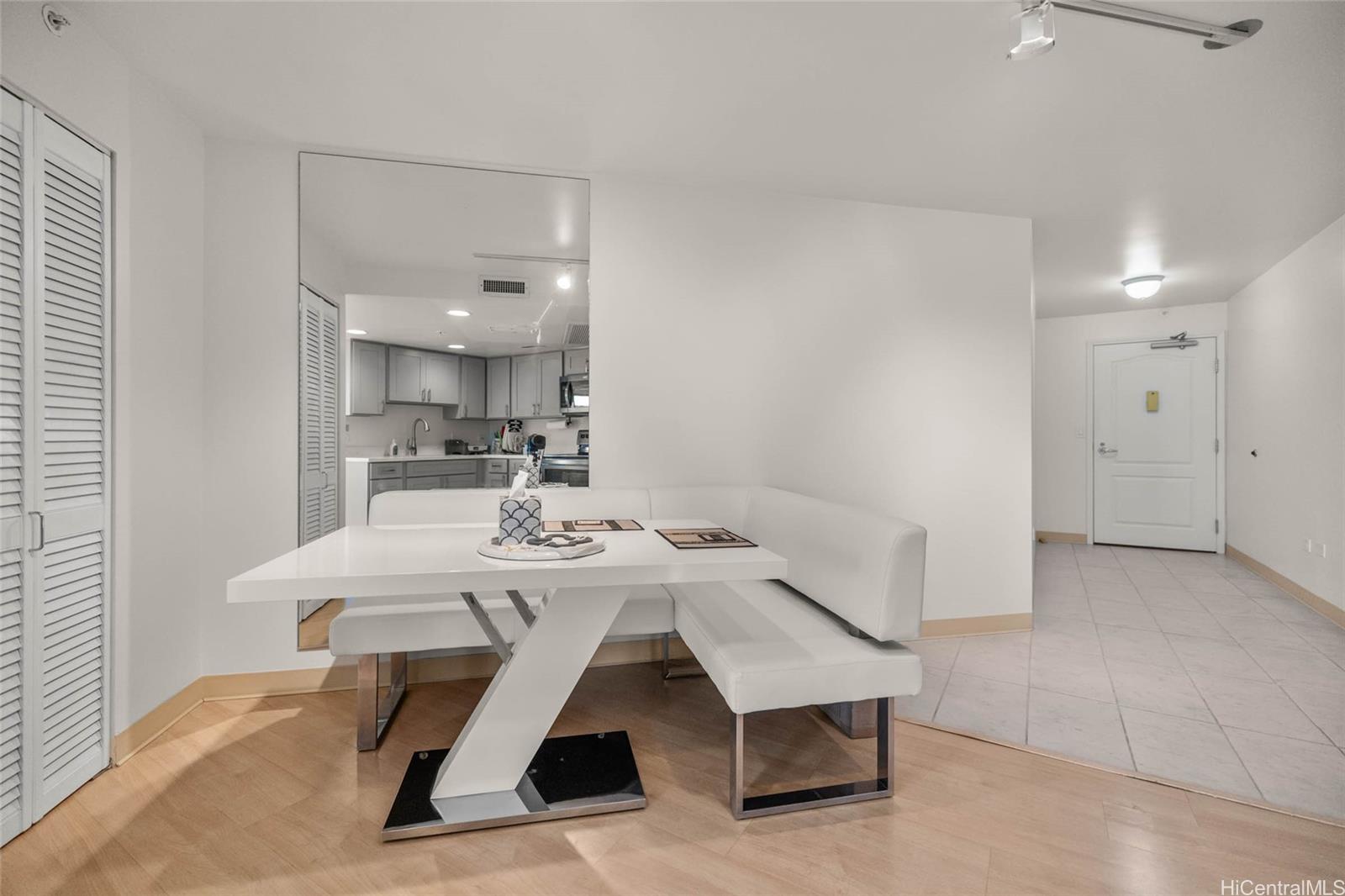 1314 Kalakaua Avenue  Unit 912