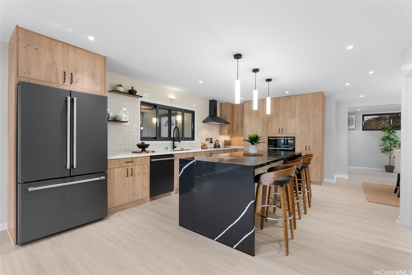 1193 Kika Place