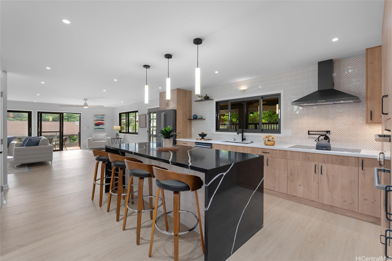 1193 Kika Place