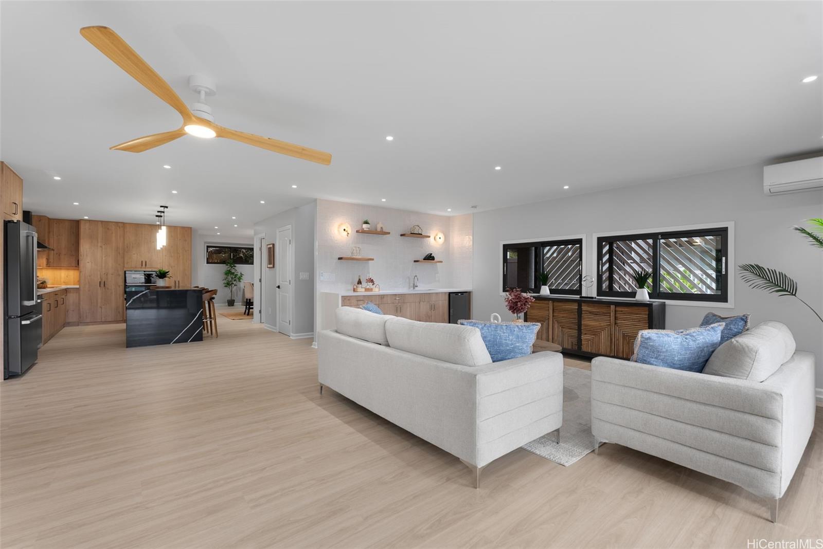 1193 Kika Place