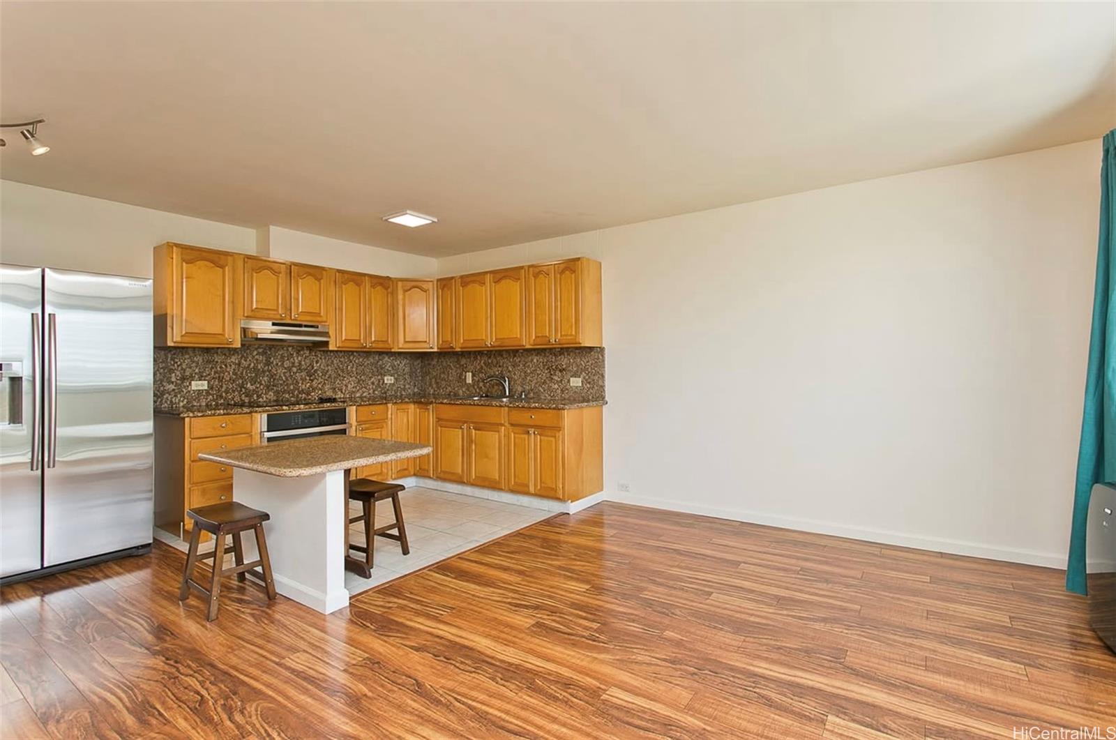 509 University Avenue  Unit 703
