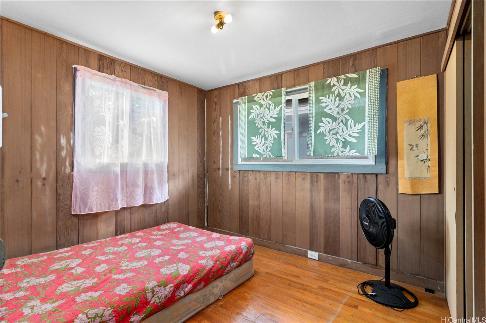 Photo 6 of 25