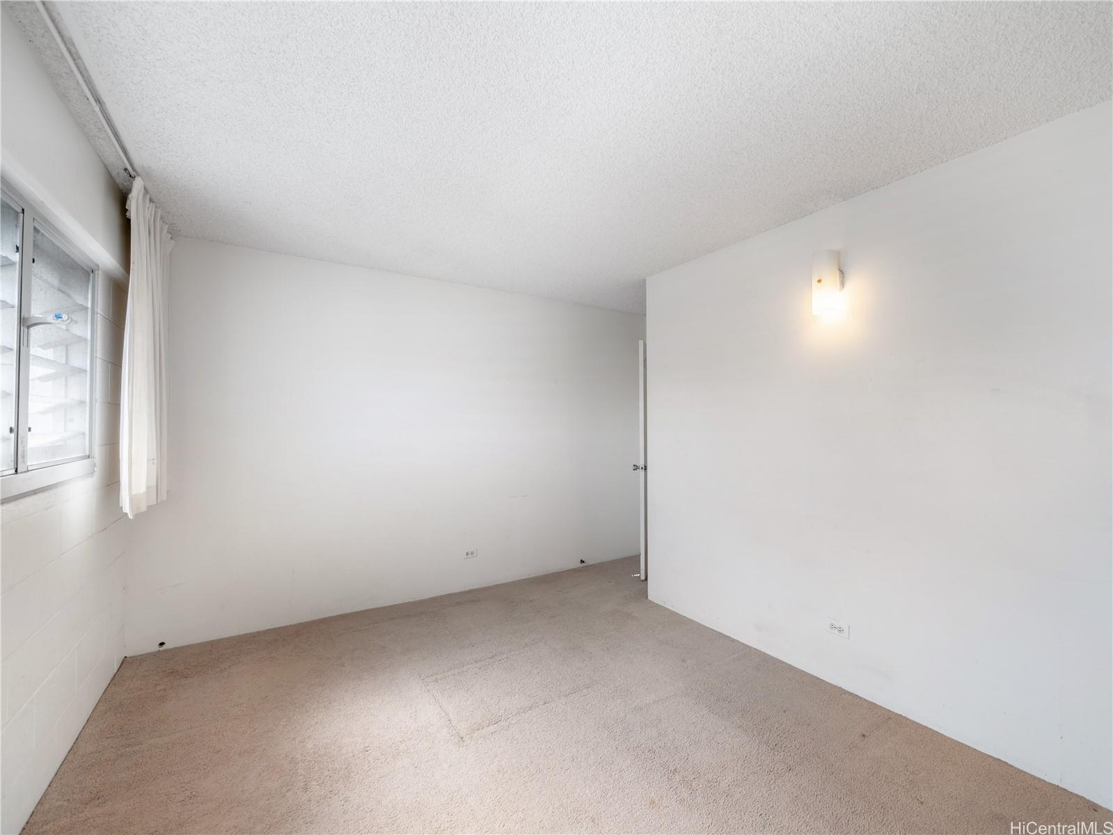 Photo 6 of 24