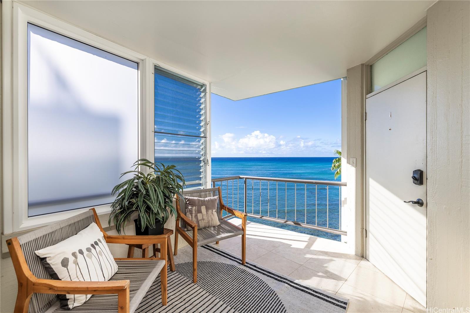2943 Kalakaua Avenue  Unit 707