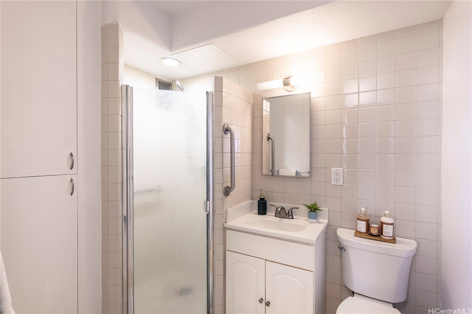 2943 Kalakaua Avenue  Unit 707