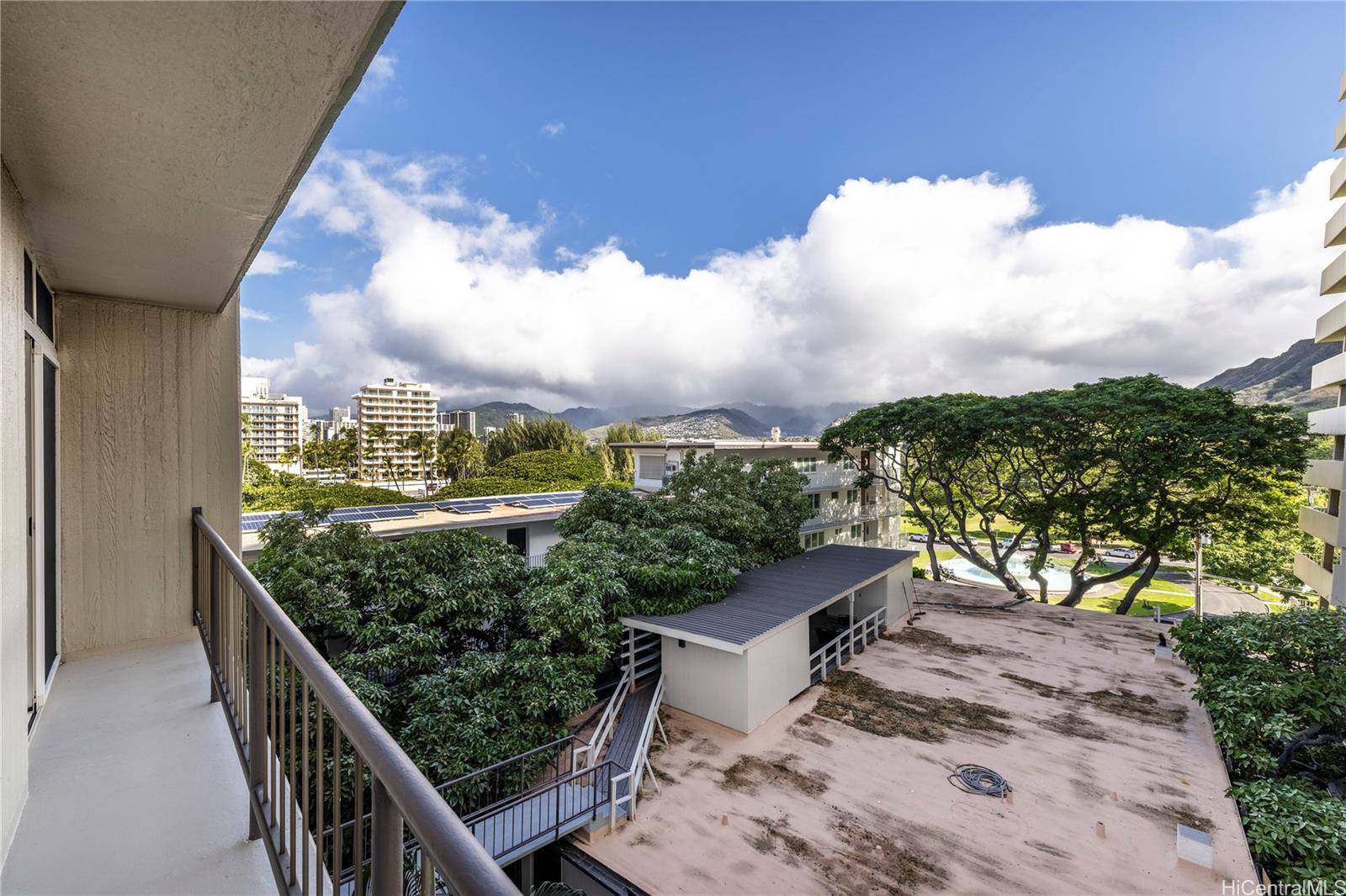 2943 Kalakaua Avenue  Unit 707