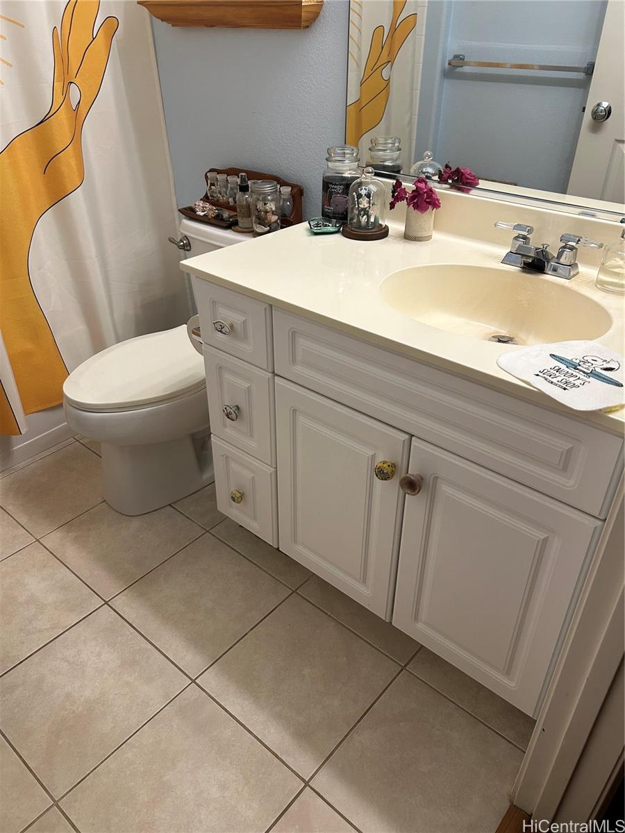 Photo 18 of 25