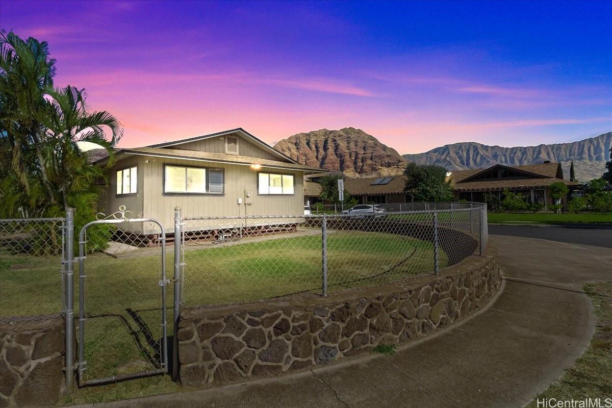 85-210 Limakokua Place