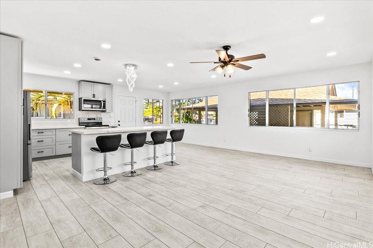 85-210 Limakokua Place