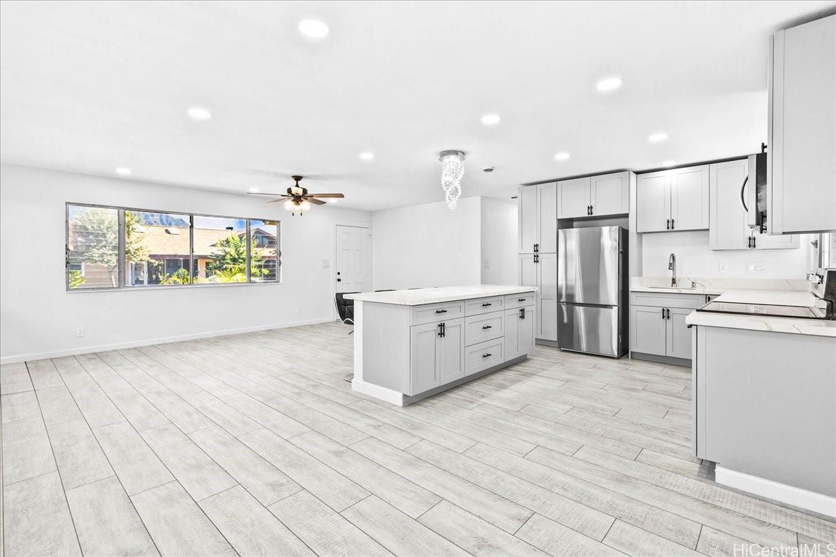85-210 Limakokua Place
