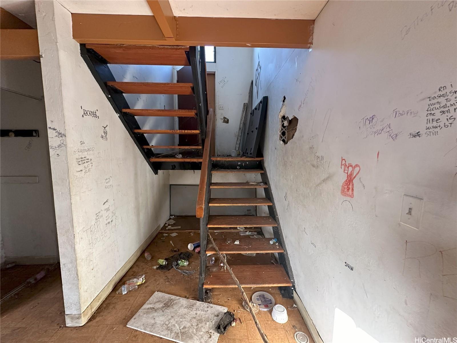 87-213 Helelua Place  Unit 1