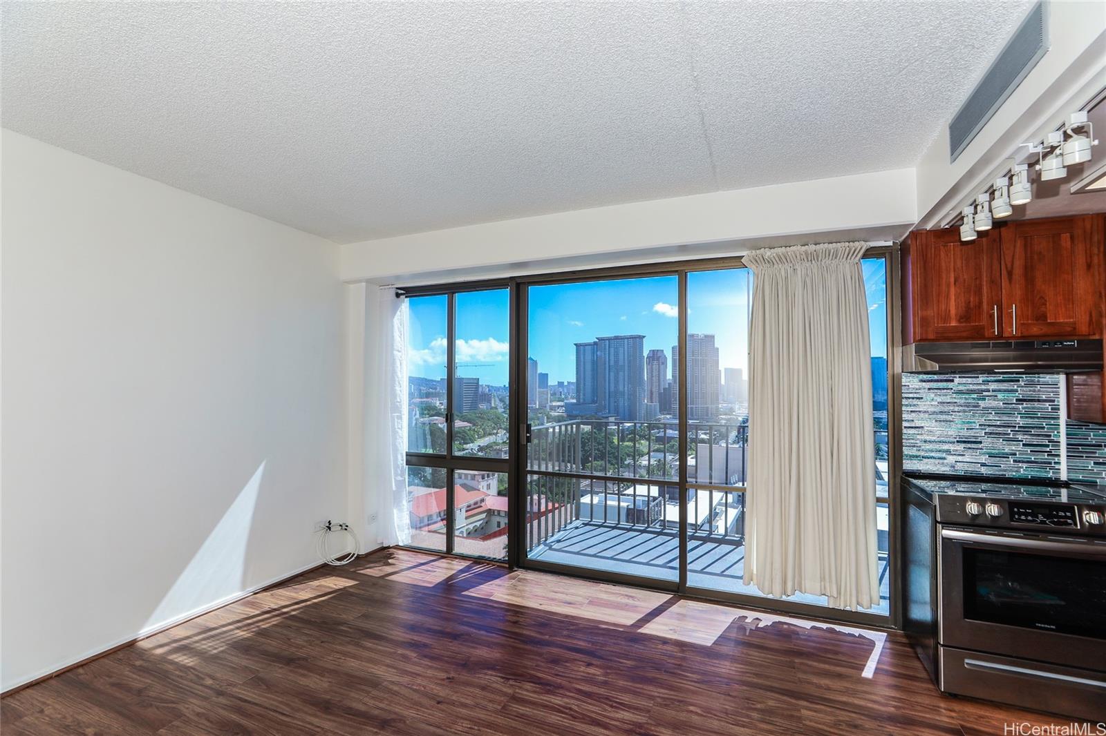 225 Queen Street  Unit 20D