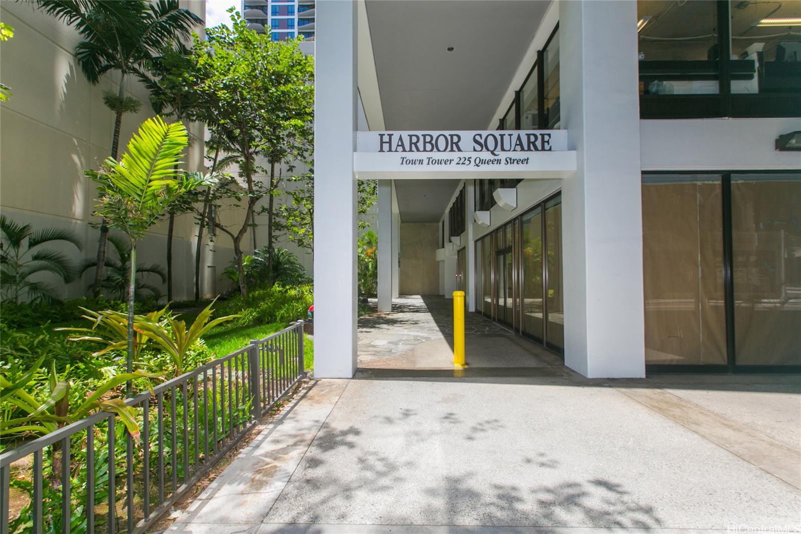 225 Queen Street  Unit 20D