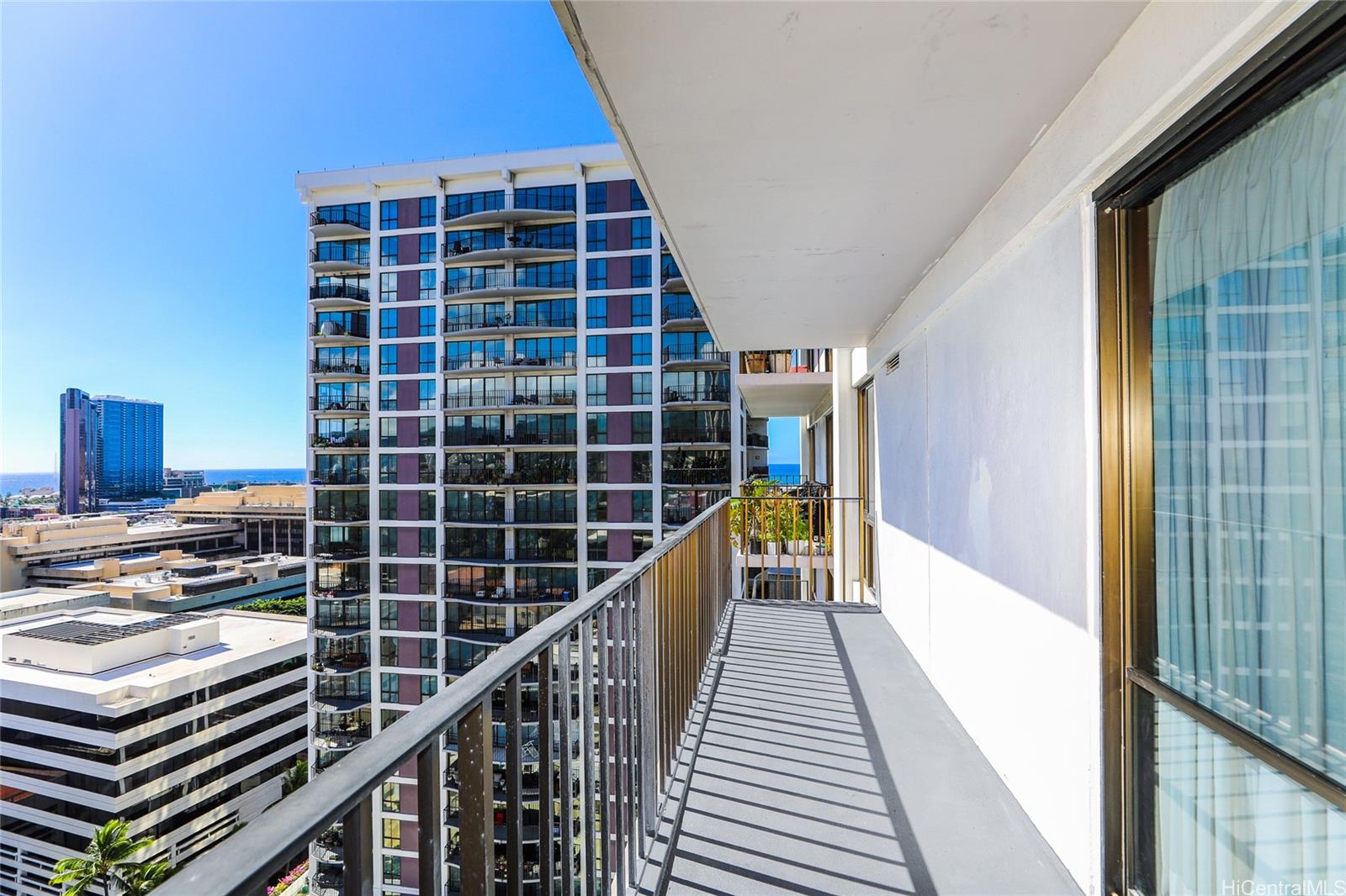 225 Queen Street  Unit 20D