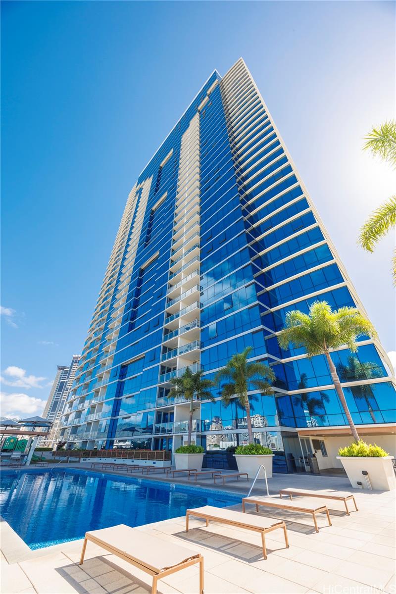 555 South Street 2411