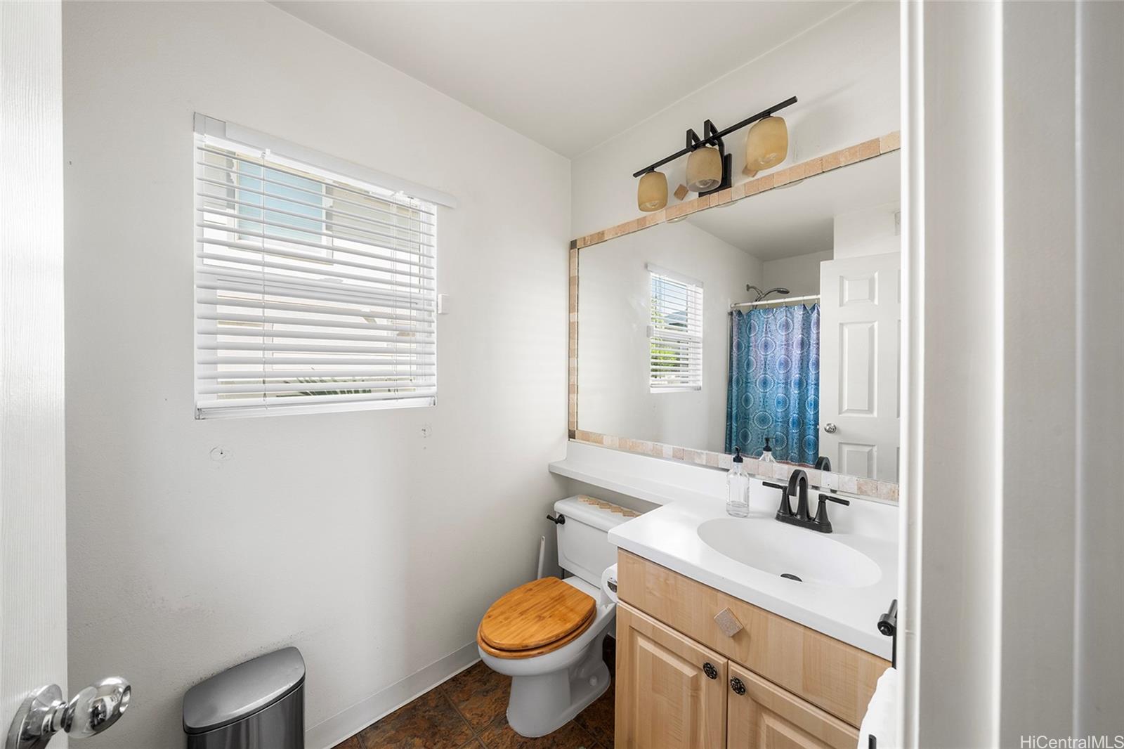 Photo 14 of 25