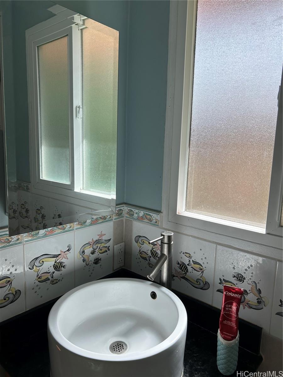 Photo 4 of 23