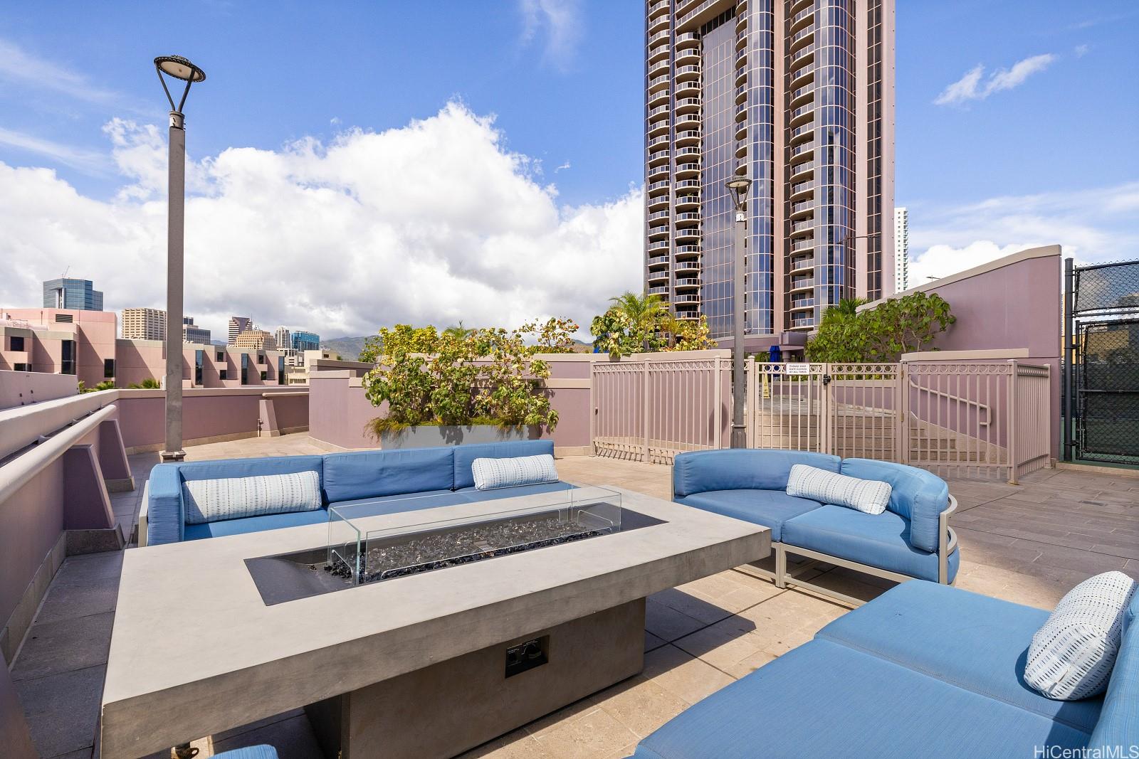 425 South Street  Unit 503