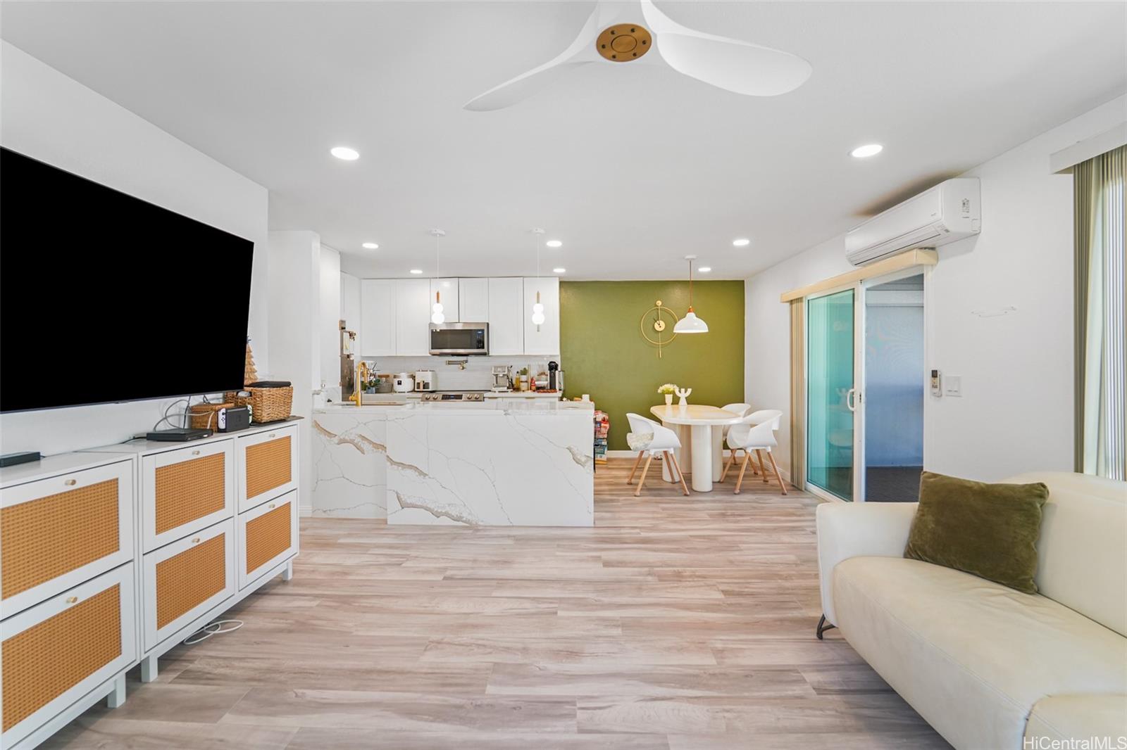 94-828 Lumiauau Street M204