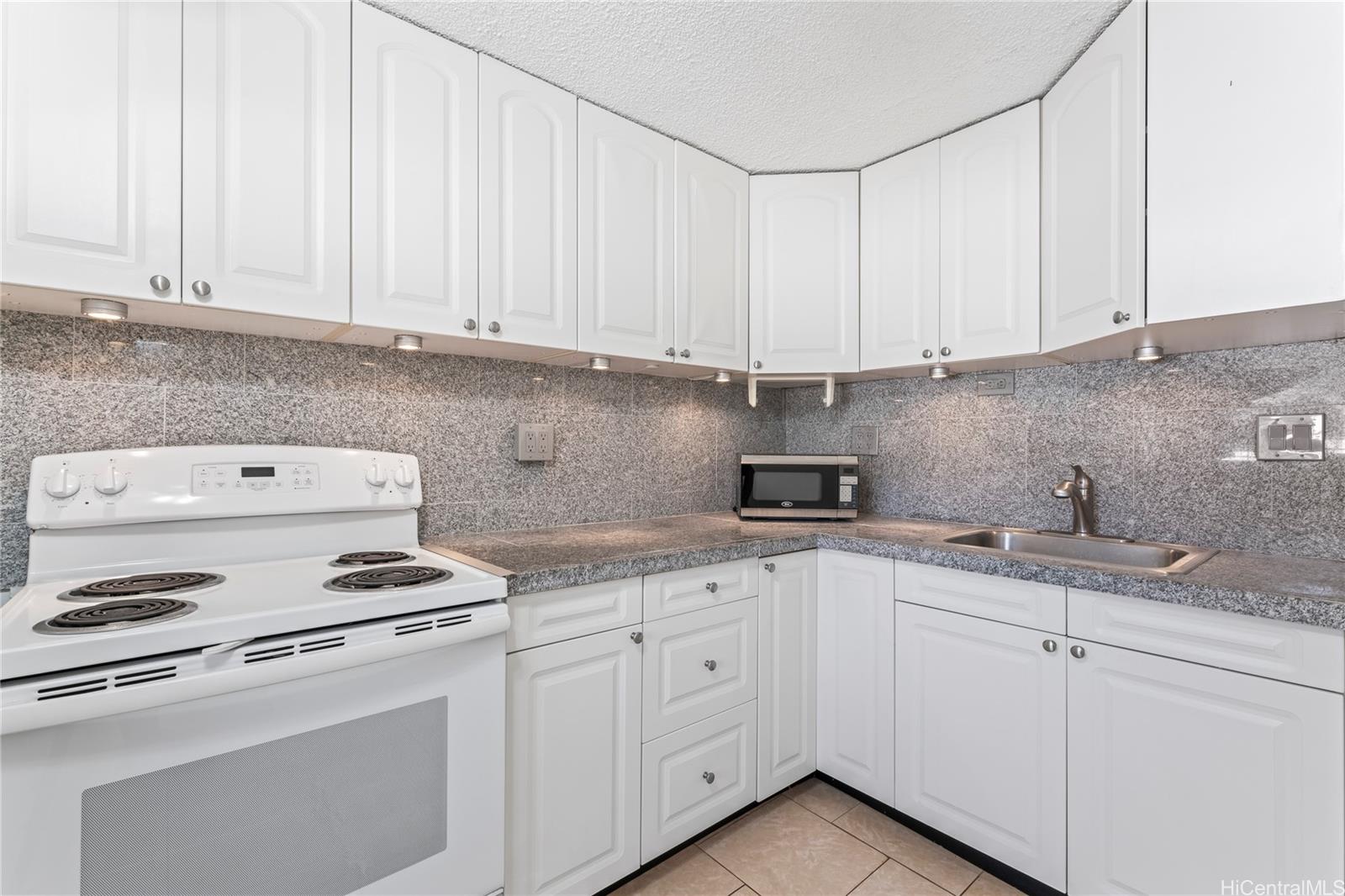 85-175 Farrington Highway  Unit A204