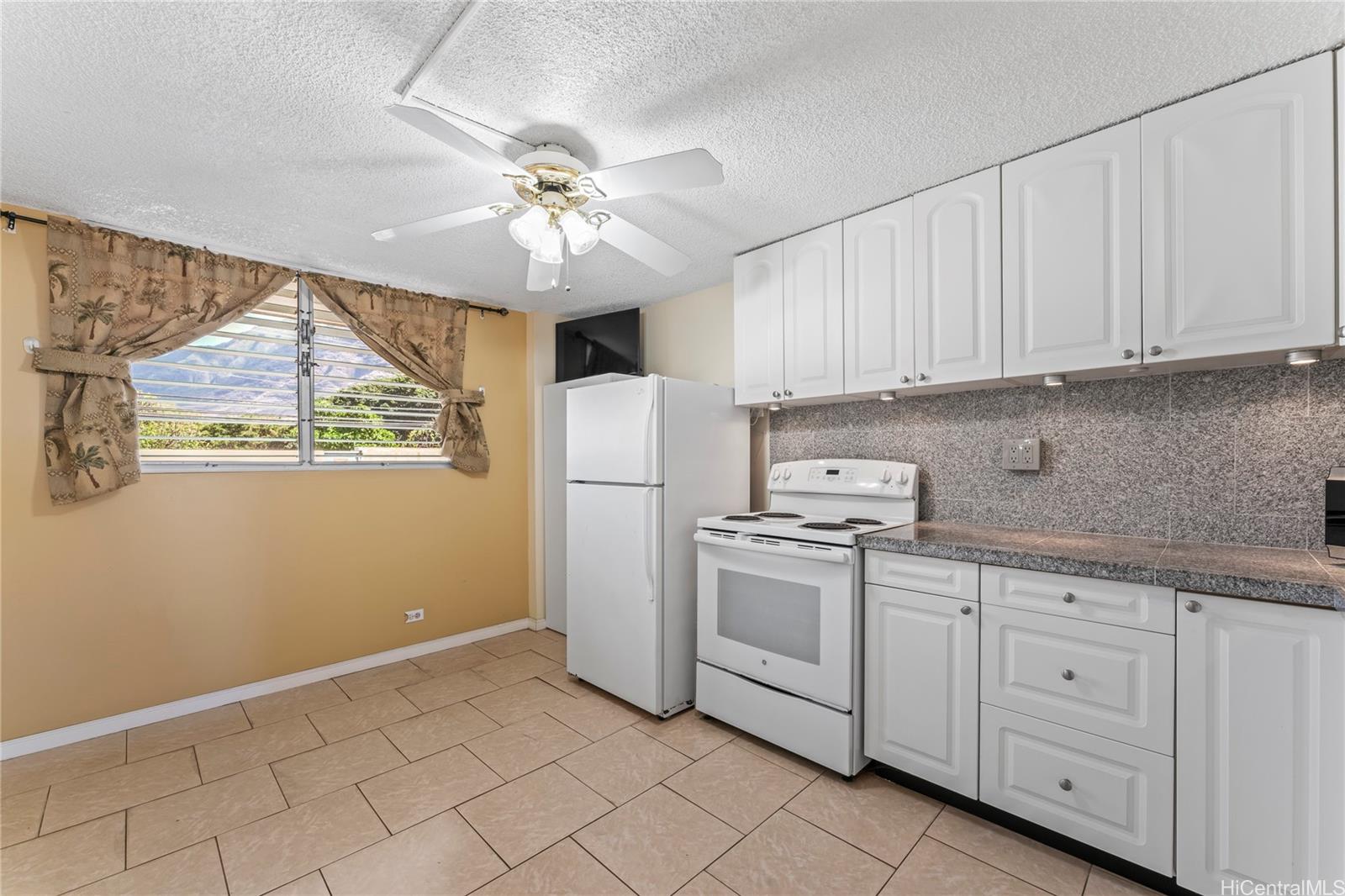 85-175 Farrington Highway  Unit A204